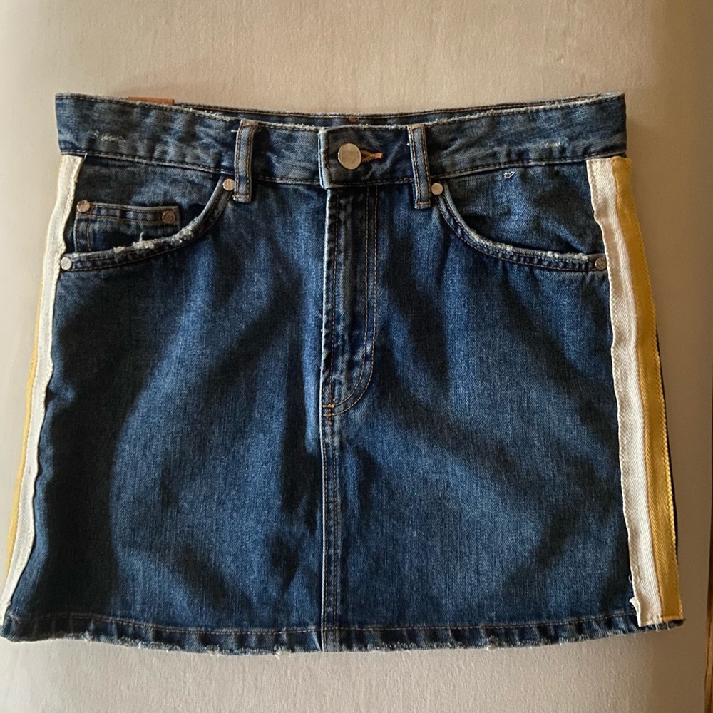 Zara. Runs true to size. Fun for summer.